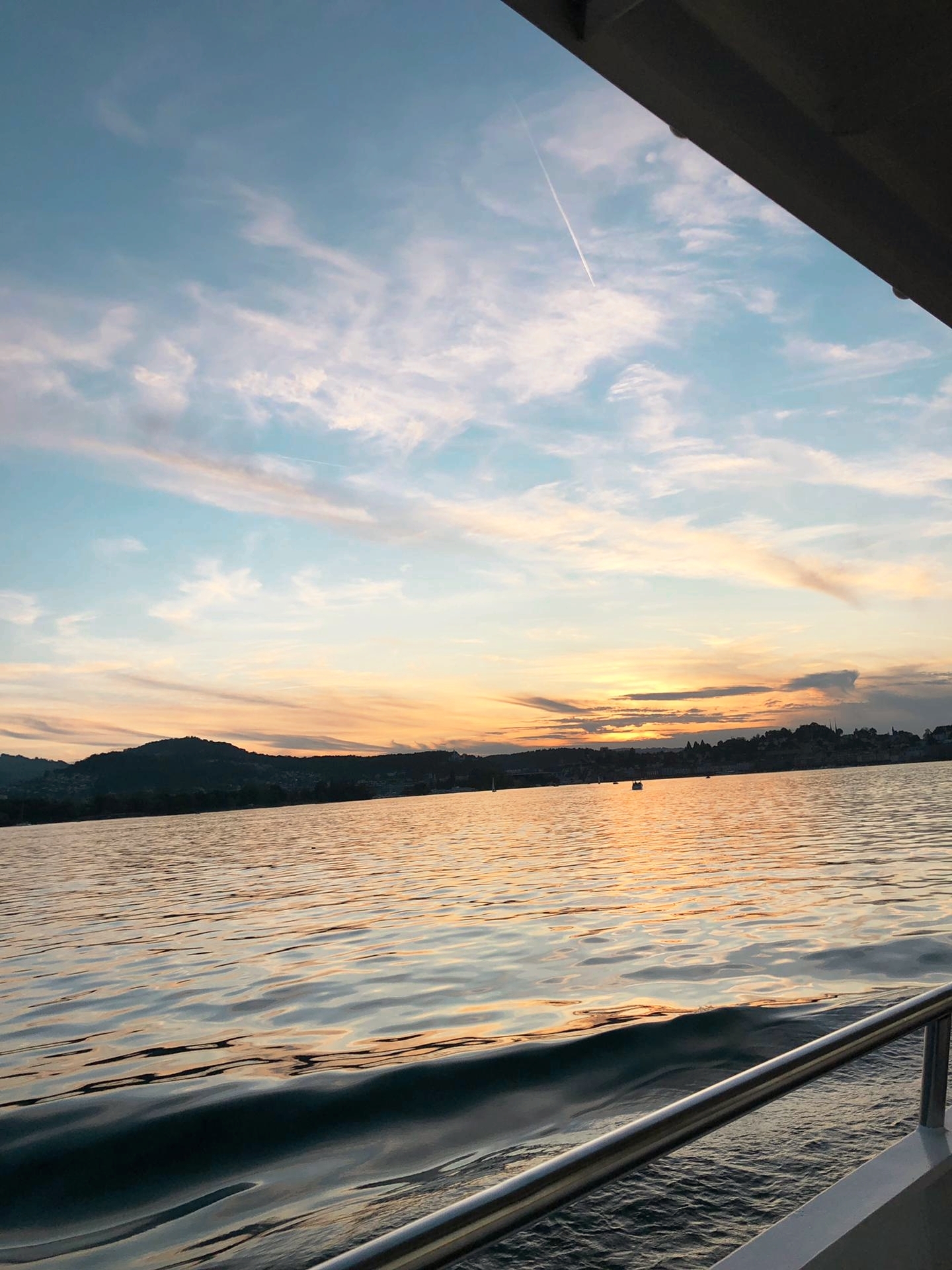Experience a magical sunset cruise on Lake Lucerne — enjoy panoramic Swiss Alps views, golden reflections, and unforgettable moments on the water.
